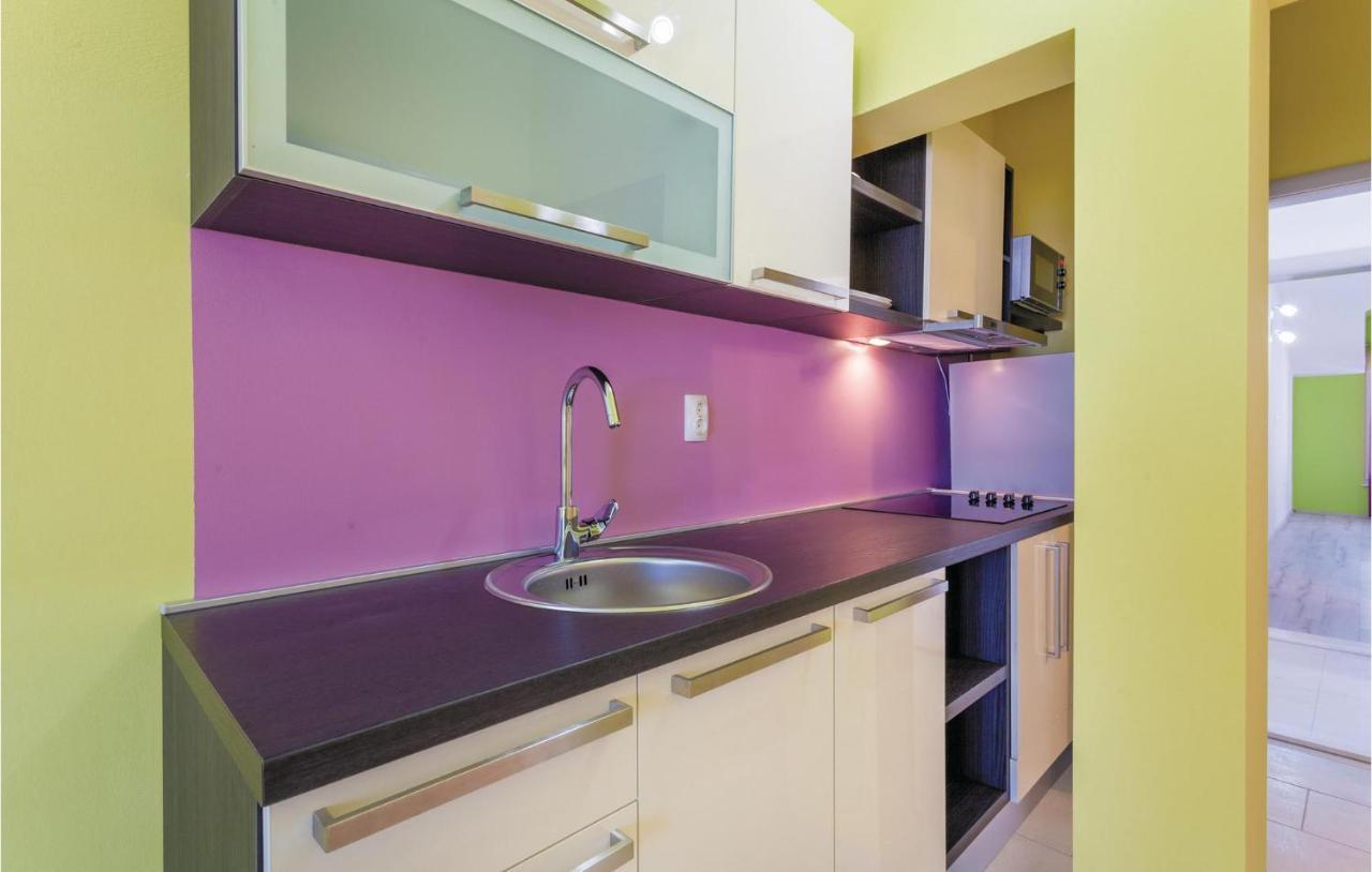 Lovely Apartment In Kastel Stafilic With Jacuzzi Kaštela 외부 사진