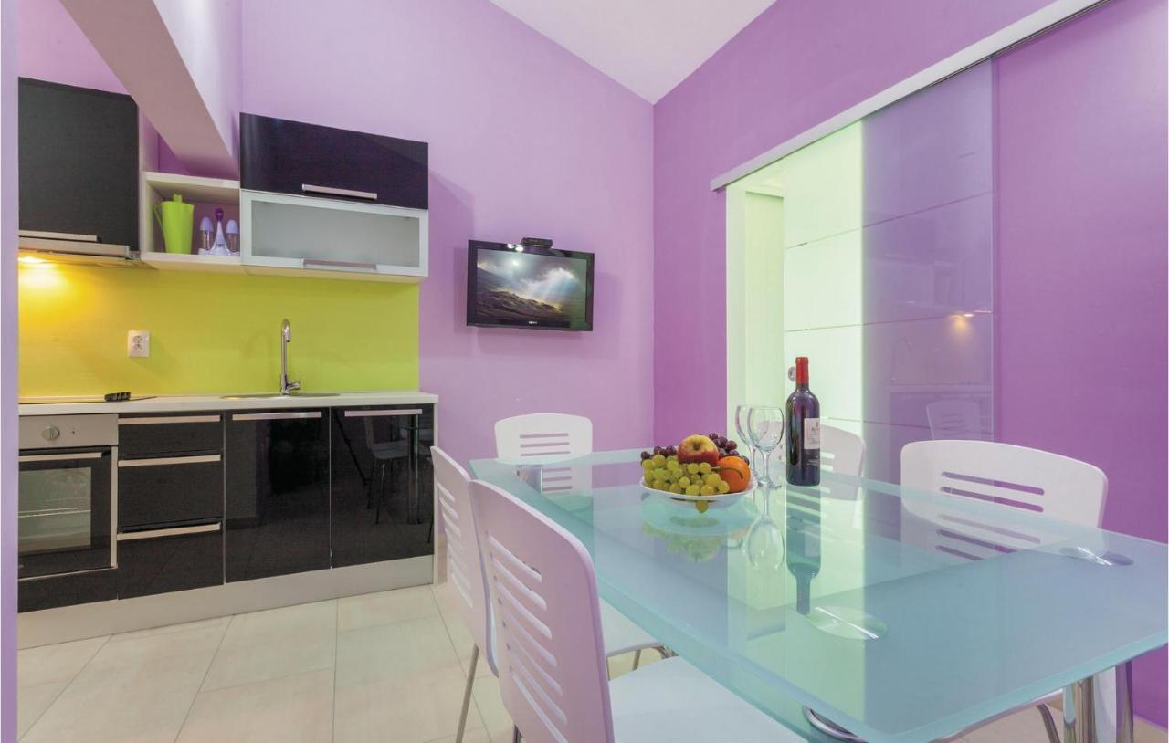 Lovely Apartment In Kastel Stafilic With Jacuzzi Kaštela 외부 사진